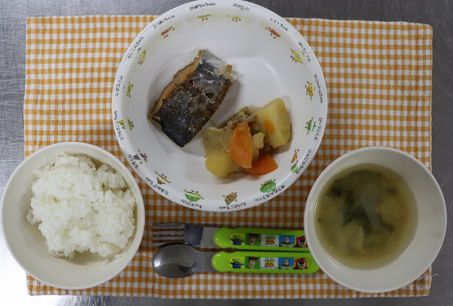 3月31日(火）の給食